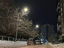 Дорожники увезут мешающие очистке улиц автомобили в центре Новокузнецка на эвакуаторе