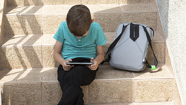 Как улучшить осанку ребёнка: пять советов родителям