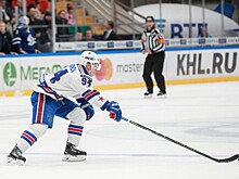 Нападающий СКА Барабанов заключил контракт с «Торонто»