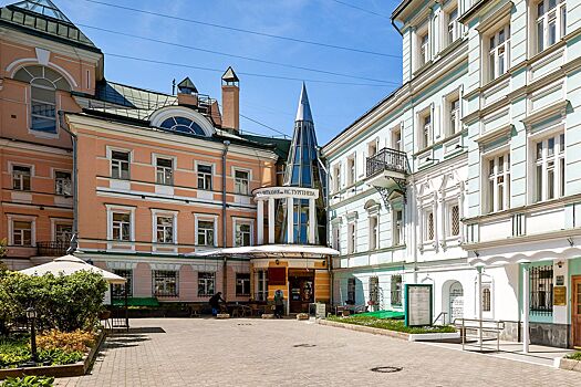 Mos.ru покажет спектакль «Идеалисты» в прямом эфире