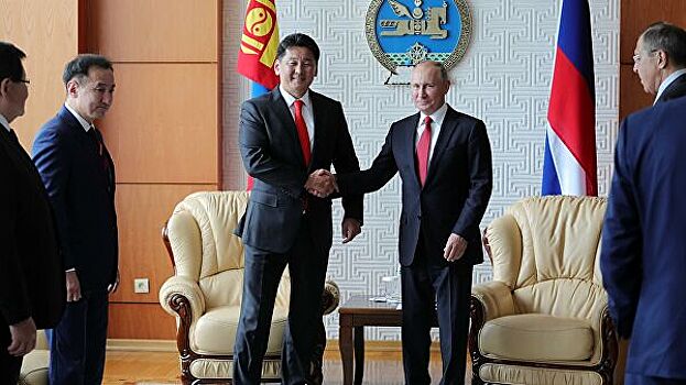 Премьер-министр Монголии прилетел в Москву