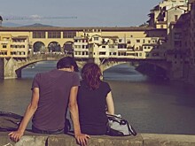 «Этому нигде не учат»: психотерапевт объяснил, как избежать измен в паре