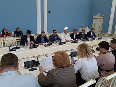 Дмитрий Азаров провел заседание оргкомитета по подготовке к World Halal Day
