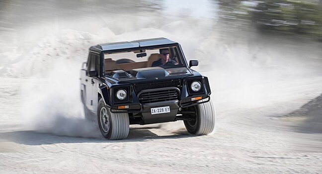 Lamborghini LM002 устроили тест-драйв на снегу