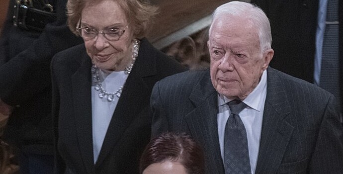 Жена экс-президента США Картера рассказала о его состоянии после перелома