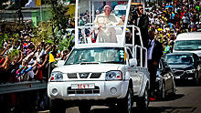 Папа Римский пересел на Nissan