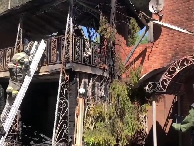 Арендатора сгоревшего частного дома в подмосковной Истре задержали