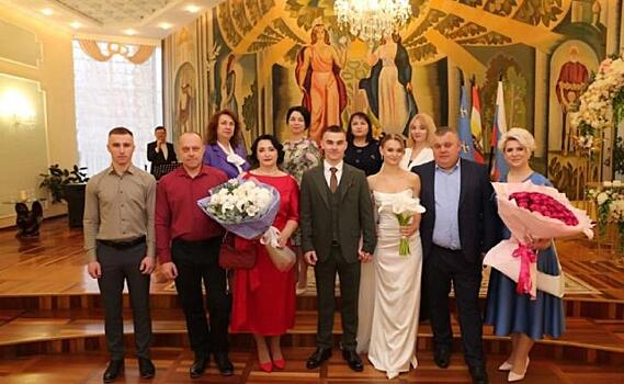 В Курске зарегистрировали первые браки в 2025 году