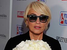 Чужие песни и срывы концертов: полная история скандалов Лаймы Вайкуле