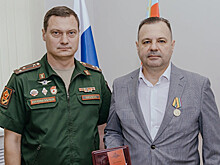 Не сдержавший обещание поехать на СВО депутат получил медаль Минобороны