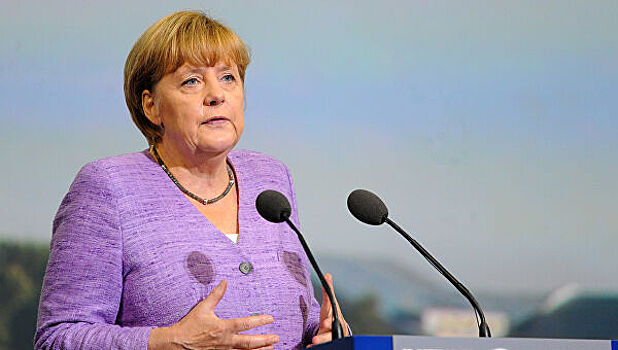 Меркель обвинила Россию в развязывании "гибридной войны"