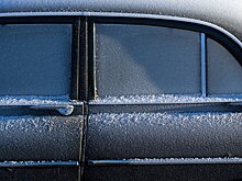 Автоэксперт Васильев посоветовал обезопасить машину в преддверии ледяного дождя