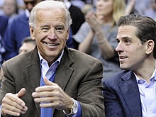 Сын президента США брал взятки