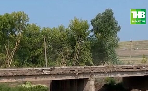 В Альметьевском районе достроили временный мост через реку Степной Зай