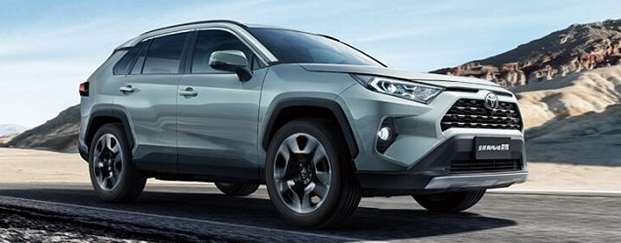 Дилеры вывели на рынок РФ кроссовер Toyota Rush из Индонезии за 2,5 млн рублей