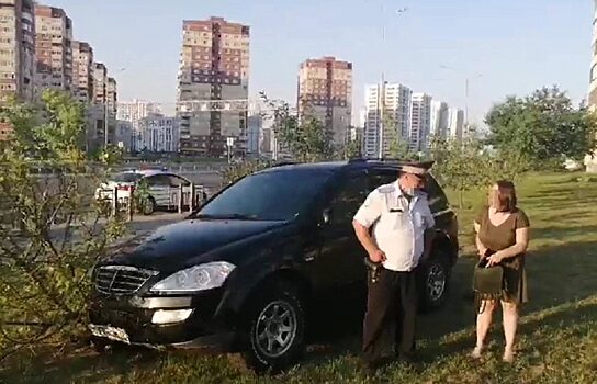 В Тюмени медики скорой помогли задержать пьяную автоледи