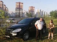 В Тюмени медики скорой помогли задержать пьяную автоледи