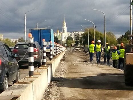 Нарушениям при ремонте моста Дружбы посвятили басню