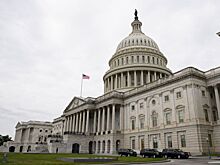 В Сенате США поспорили из-за абортов для беременных мужчин