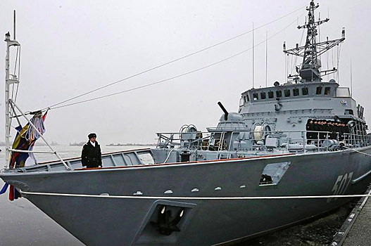 Черноморский флот приступил к слежению за кораблями НАТО