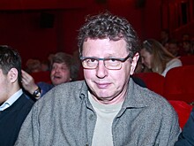 «Находимся в райском месте»: Михаил Ширвиндт переживает за Израиль, будучи в Испании