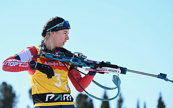 Халили о стрельбе в спринте: «Хотела схитрить, встала на 30‑й щит, но как раз оттуда в спину дул ветер. Старалась, выцеливала, но допустила три промаха»