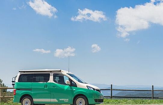 Nissan показал два фургона Camper Vans в Испании