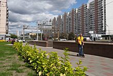 В зоне отдыха района Хорошево-Мневники устроены широкие тротуары