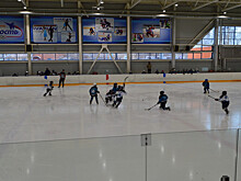 Турнир по хоккею с шайбой на Кубок Александра Федотова прошел на ледовой арене ДС «Юность»