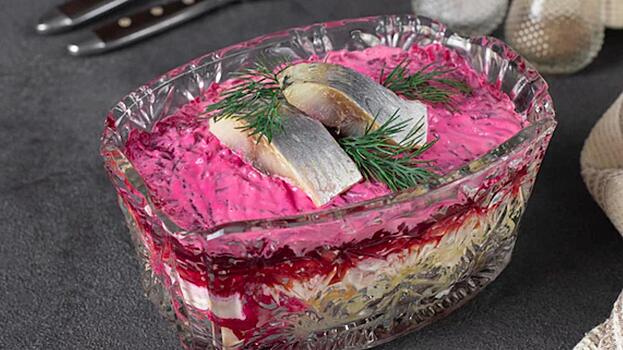 Сколько холодца и селедки под шубой можно съесть в новогоднюю ночь, не рискуя здоровьем: отвечает эндокринолог