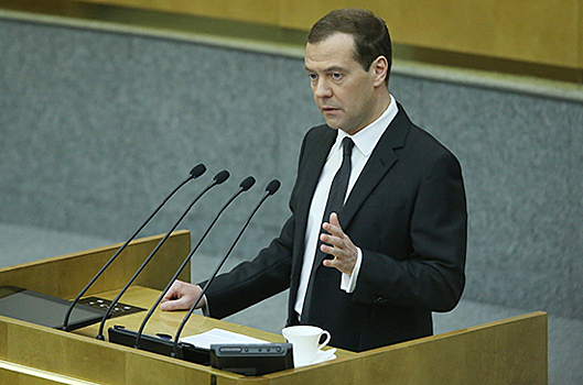 Медведев не согласился с Жириновским по поводу компенсаций супругам при разводе