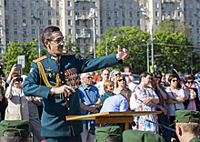 Оркестр курсантов Военного института выступил в Парке Победы