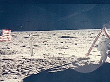 В Киеве предложили переименовать улицу Юрия Гагарина в честь Нила Армстронга