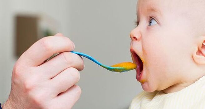 Ученые: ранний прикорм улучшает детский сон