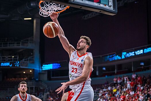 Плей-офф Евробаскета-2025: Турция обыграла Польшу, исторический трипл-дабл Алперена Шенгюна, результат, счёт