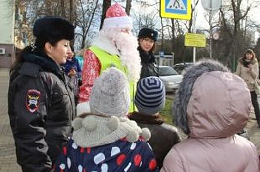 В Забайкалье стартовала акция «Полицейский Дед Мороз»