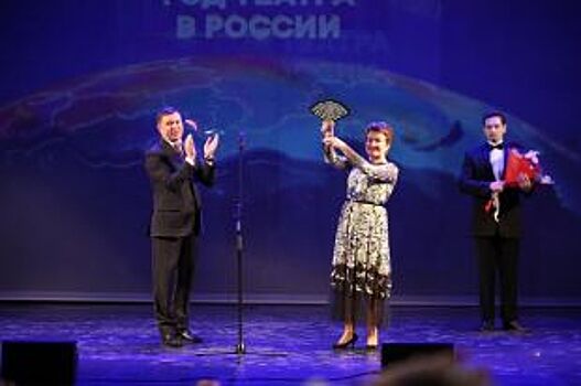 Спектаклем ямальского театра «Женитьба» открылся театральный марафон в Югре