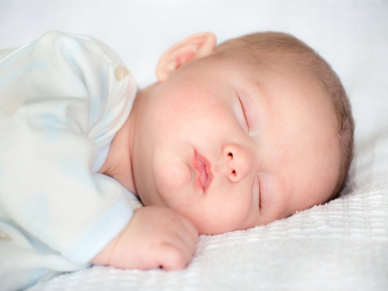 «Спит как младенец» 6 фактов о том, как действительно спят - важность сна, его фазы и влияние на здоровье