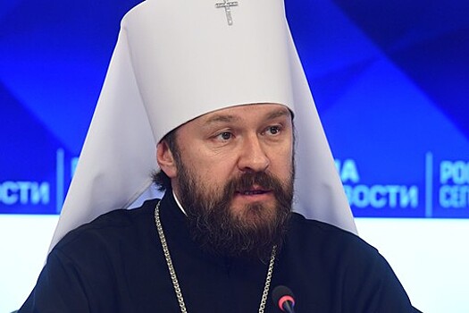 В РПЦ удивились встрече папы Франциска с продюсером Pussy Riot Верзиловым