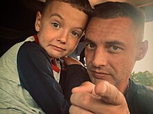 Звезда сериалов Батырев признался, что еще не познакомил невесту с 3-летним сыном