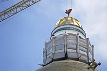 На Христорождественском соборе Челябинска установили маковку главного купола
