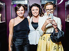 Оксана Лаврентьева и Ника Белоцерковская на коктейле ювелирного бренда