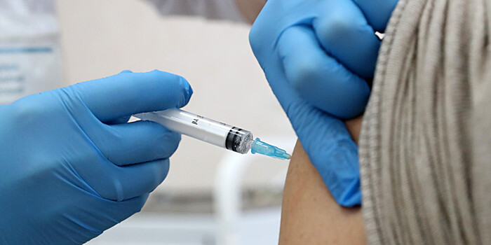 Темпы вакцинации: в России 57,5 млн человек полностью привиты от COVID-19