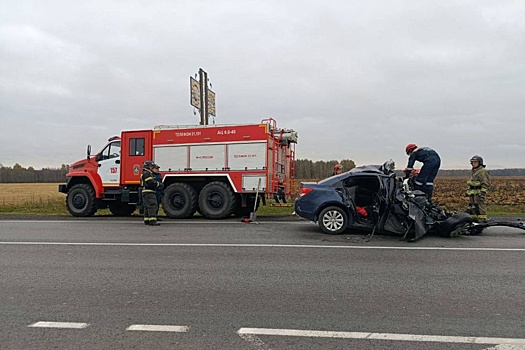 В ДТП на тюменской трассе погибла семья из трех человек