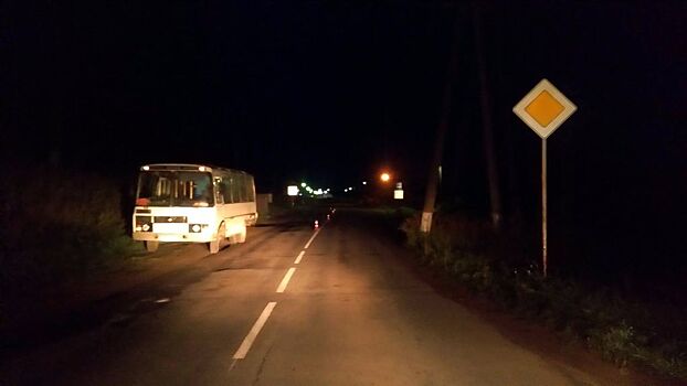Пьяный водитель столкнулся с автобусом в Кизнере