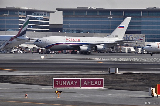 500 уральцев застряли в аэропорту Антальи из-за задержки рейса