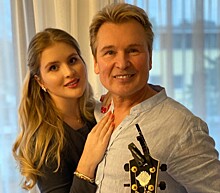 «Какие красивые голоса»: Александр Малинин с дочерью исполнил романс «Белым снегом»