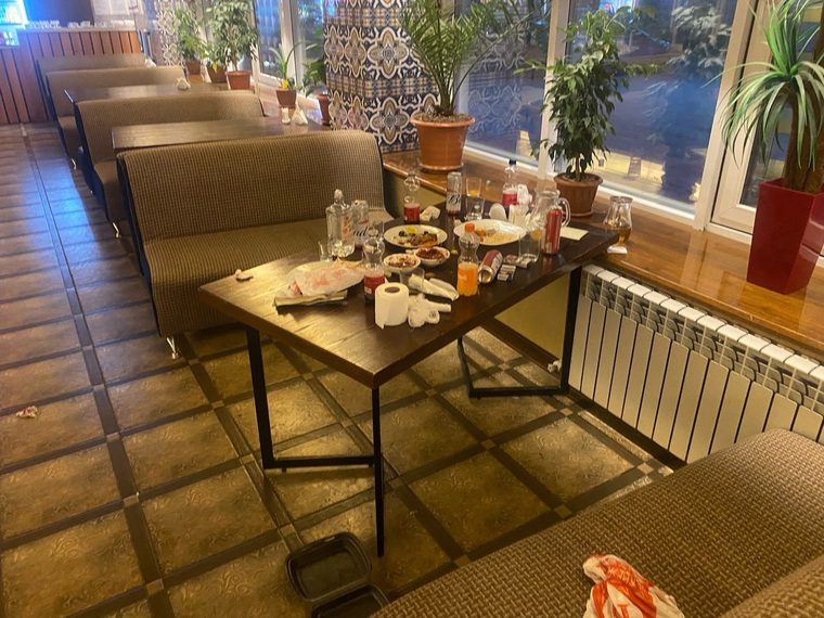 В Магнитогорске пьяная молодежь устроила массовую драку в кафе