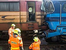 Два вагона поезда сошли с рельсов в Чехии