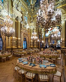 В Сети критикуют свадьбу в Версальском дворце за 59 миллионов долларов